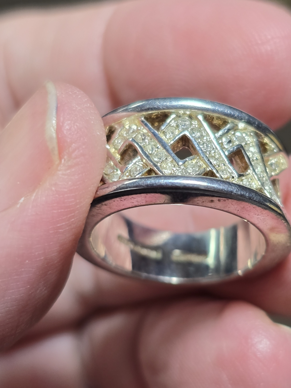 Silver 925 Pavé Chevron Band Ring Size 8